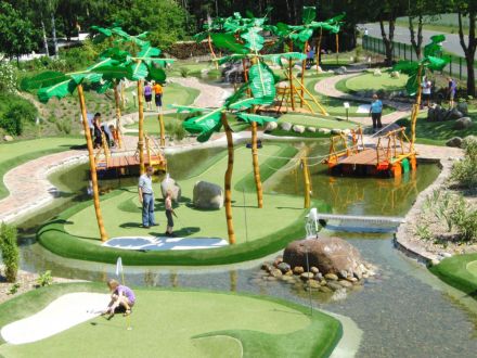 Adventure Golf